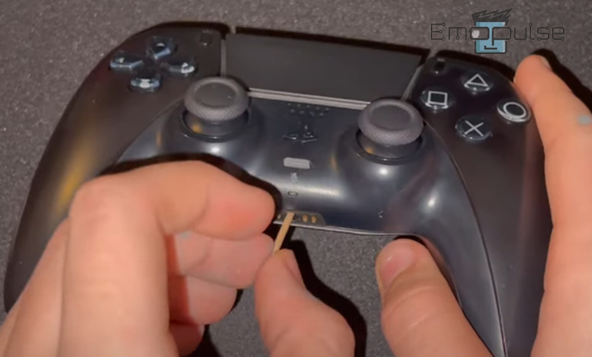 Remove dust and debris - The solution of the PS5 controller headphone jack not working issue